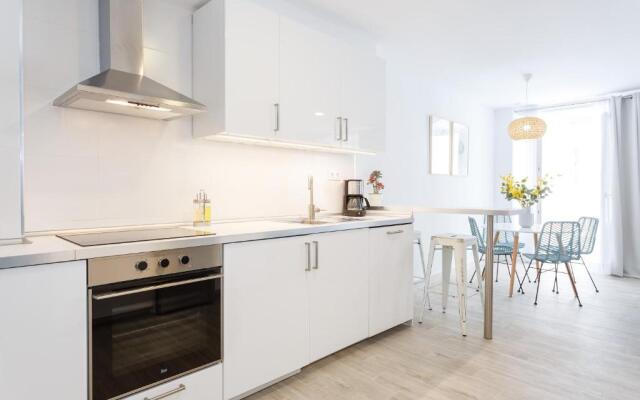 Nueva ALMUDENA Apartment by Cadiz4Rentals