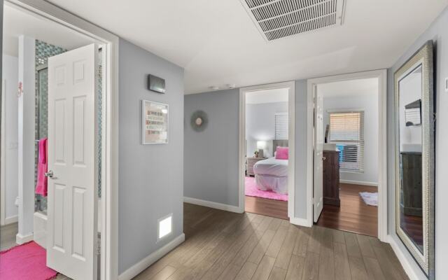 Desert Diva Hideaway - Sleeps 14