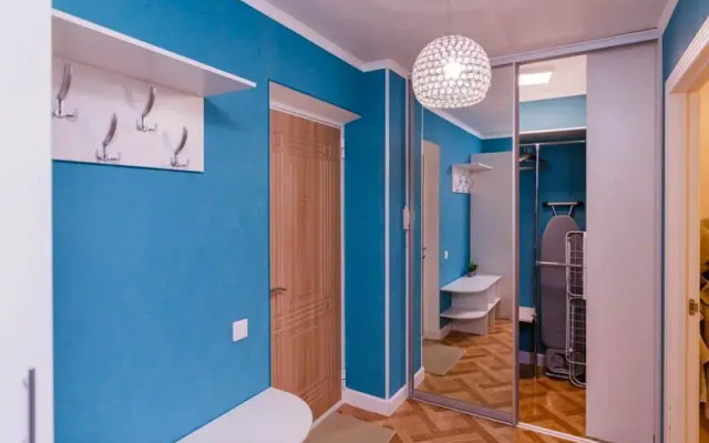 Apartments Aparts Pro Plus on Revolyutsionnaya street, 101B