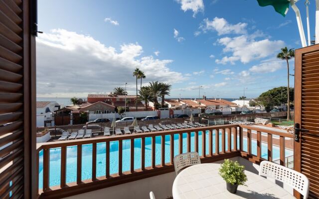 Nice Apartment Swimming Pool, Parking and Terrace