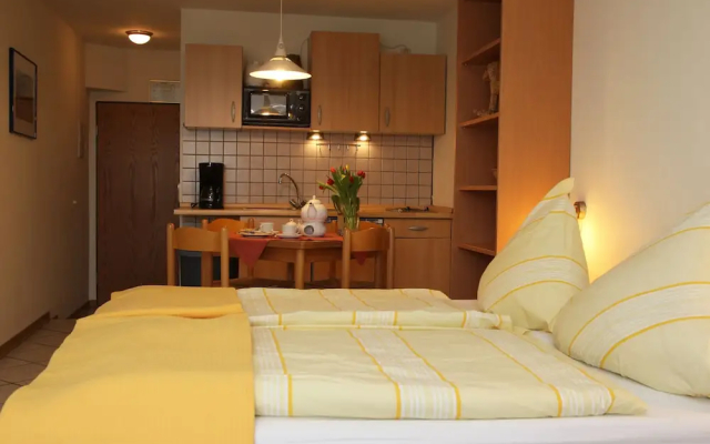 Traberhof - Landurlaub in seiner schönsten Form - freies Reiten inbegriffen - Hunde willkommen - Sauna im Haus - Kanuverleih - tolle Radwege - Deich in Sichtweite
