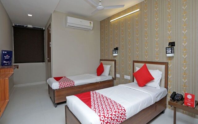 OYO 13134 Grand Regency