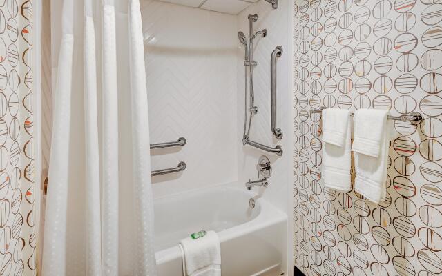Holiday Inn East Windsor by IHG