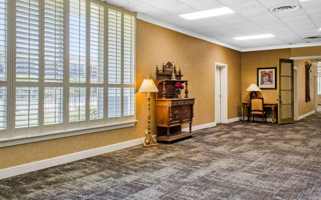 Quality Inn & Suites