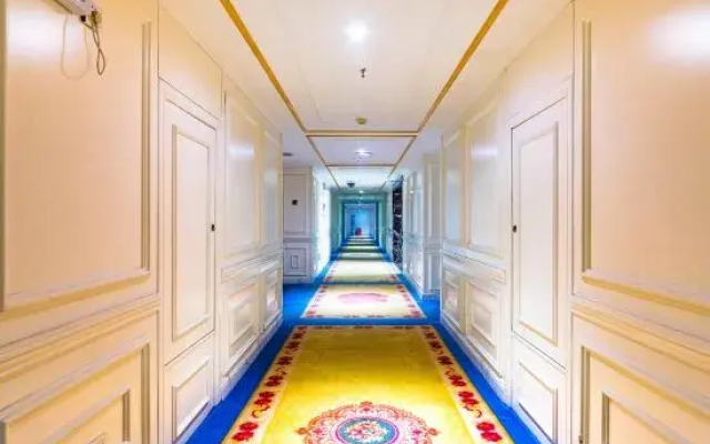 Succeed Hotel