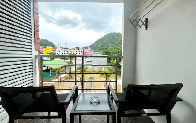 Large 1 Bedroom1 Bathroom 1 km Walking to Patong