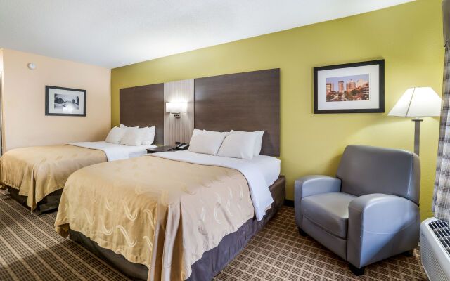 Quality Inn & Suites Greenville - Haywood Mall