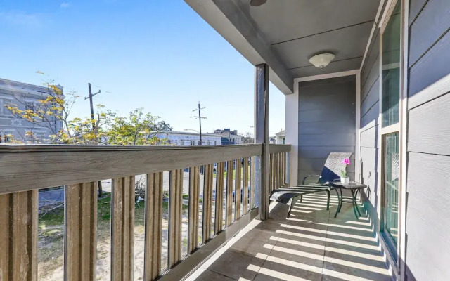 Fully Furnished Condos Near St Charles