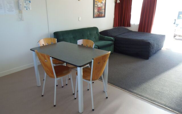 Kings Court Motel