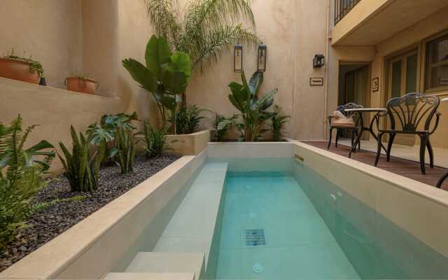 Casa di Gaga Luxury Suites