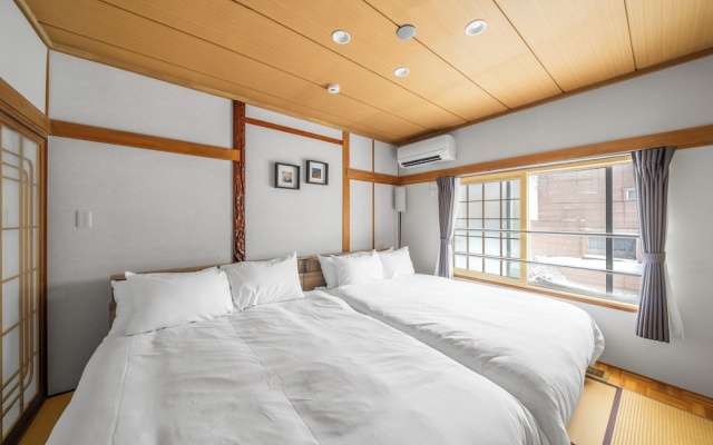 E-Us Sakaedori House