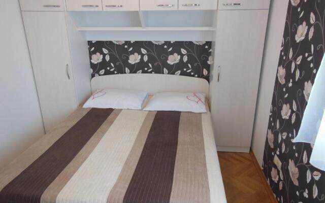 Petar Apartments