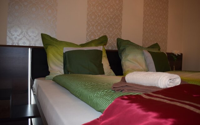 Orient Deluxe Apartments