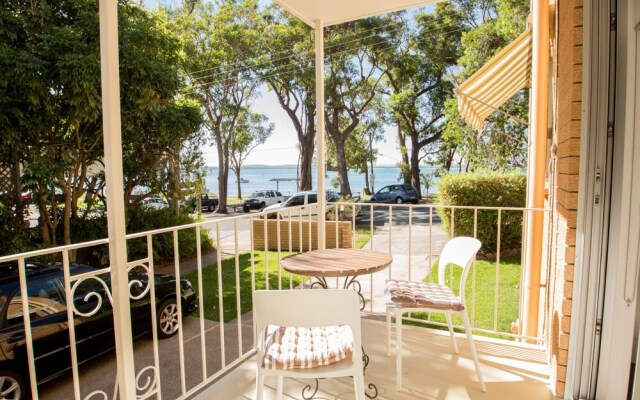 Shipmates, Unit 1/51 Christmas Bush Avenue