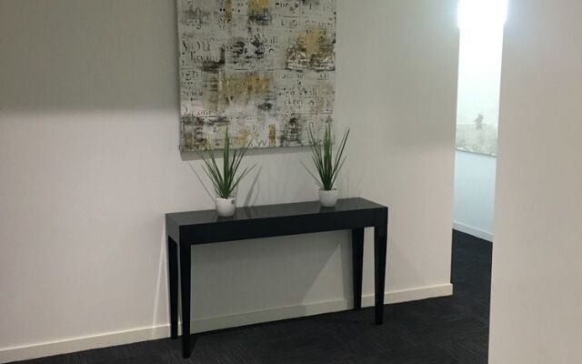 City Escape 3BD in Adelaides East End 7