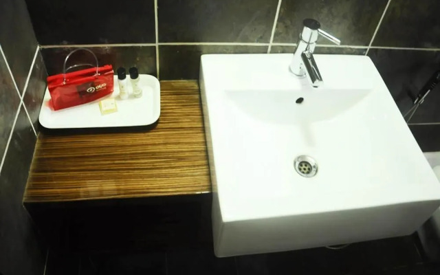 OYO 2337 Gold Coast Beach Resort