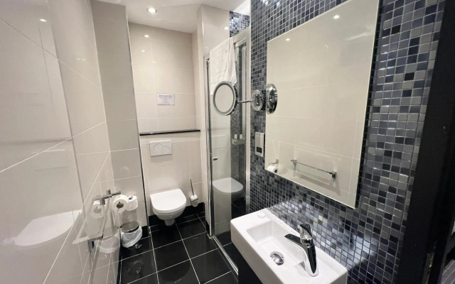 Great St Helen Hotel