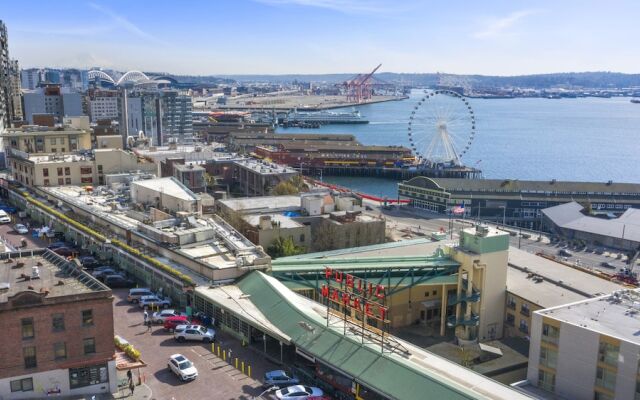 Studio in the heart of Seattle