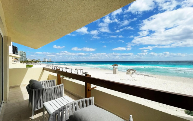 Royal Select at Grand Park Royal Cancun-All Inclusive-Adults Only