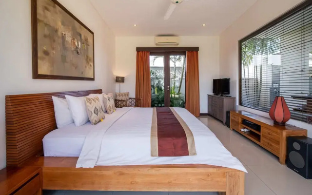 Peaceful Private Villa, 3 BR, Canggu With Staff