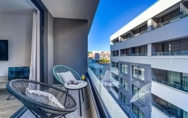 M&P- Lovely 1-bedroom condo with free parking