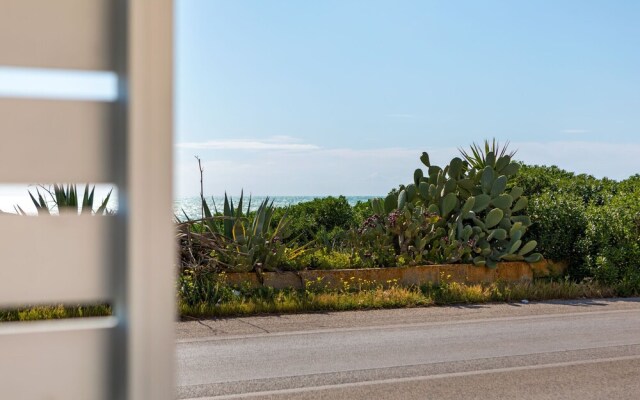 Pleasant Holiday Home in Donnalucata near Spiaggia Micenci