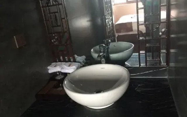 Taizhou Qianjiangyue Ancient Inn