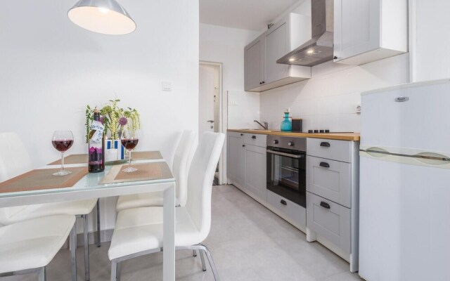 Beautiful Apartment in Porec With 1 Bedrooms