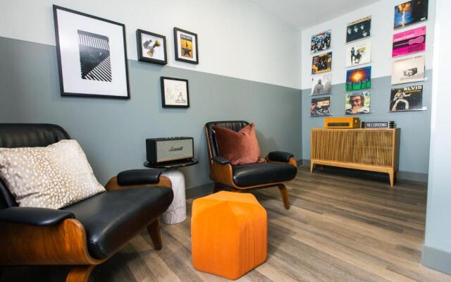 voco The Darwin Atlanta Midtown by IHG