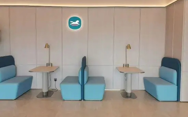 HanTing Hotel (Ningbo Dongqianhu Subway Station)