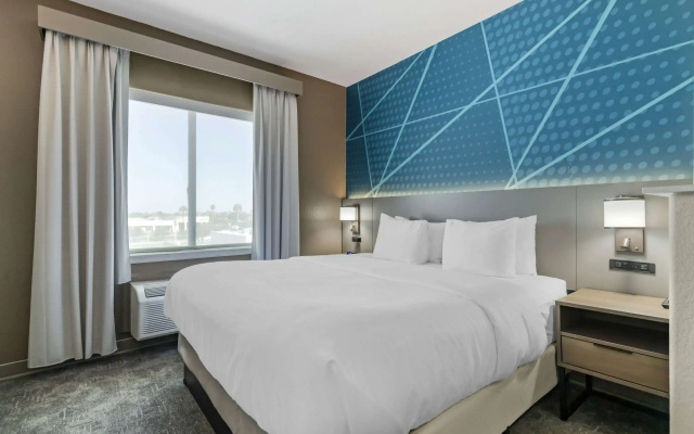 Comfort Suites Laredo - Nuevo Laredo