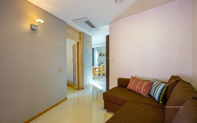Harbor House poolvilla couple