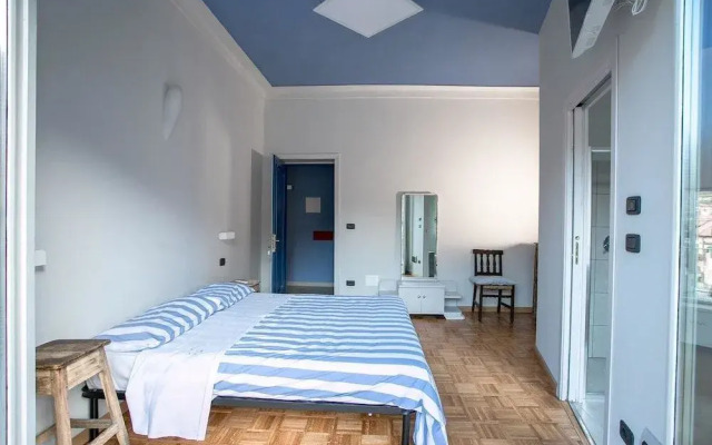 Boulevard 900 - Comfort and Style - Entire Structure 12 Beds