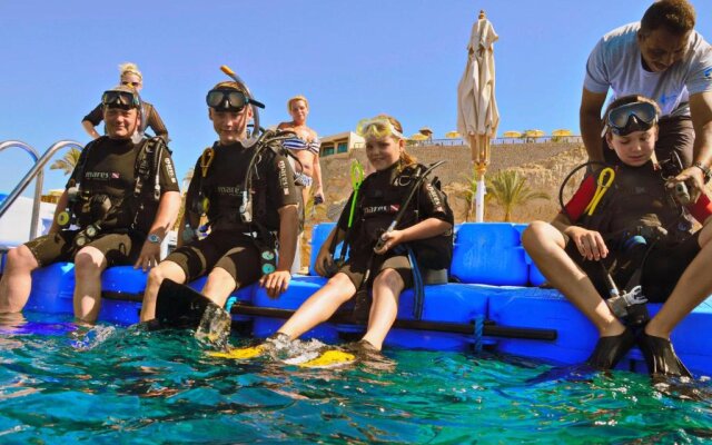 Отель Reef Oasis Blue Bay Resort Families & Couples Only