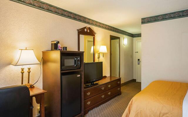 Clarion Inn Fairmont