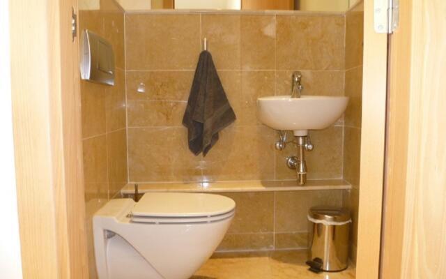 21387 - Fine Duplex Apartment – Near Beach