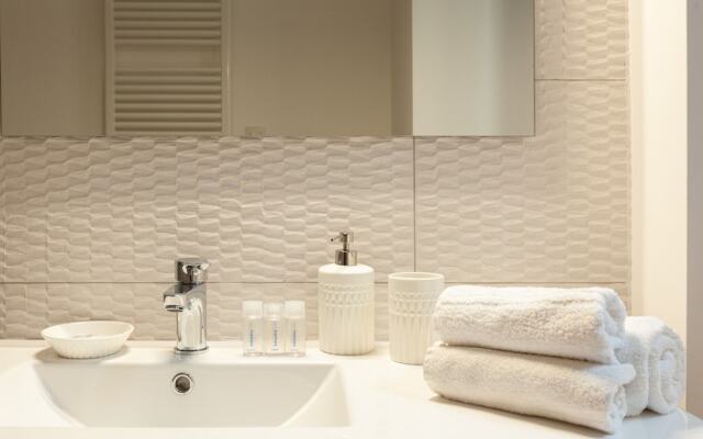 Larga - 1446 - Milan - HLD 37319