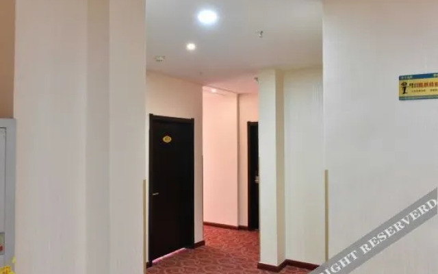 XY boutique hotel (Wuqing high-speed train station Florentine Town Hotel)