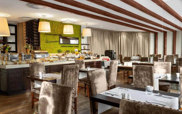 Rixwell Collection Savoy Boutique Hotel