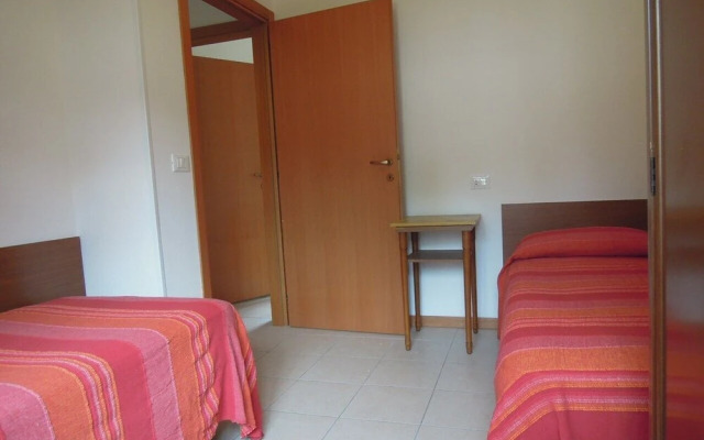 Nice Flat With Garden and Parking