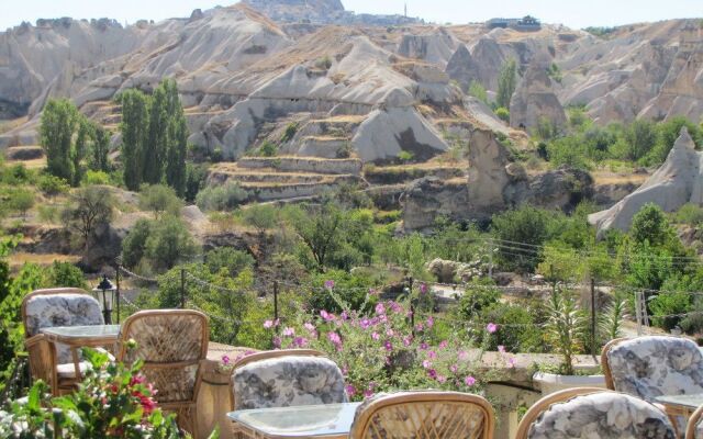 SOS Cave Hotel