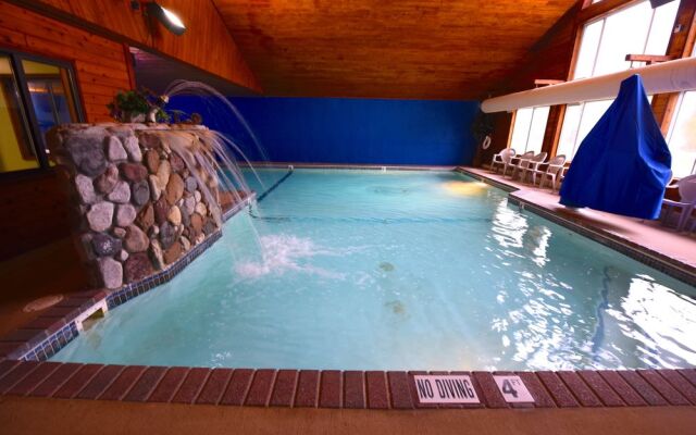 Mackinaw Beach & Bay Inn & Suites