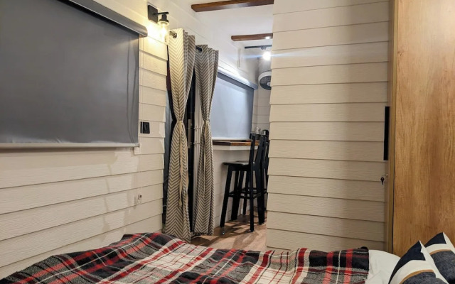 Tuk Tuk Gilhari Noida