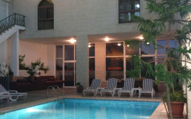 Al Anbat Hotel & Restaurant