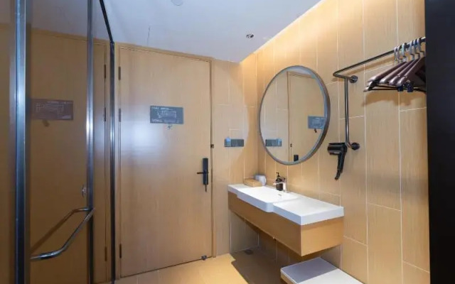 JI Hotel Shenzhen Futian Shawei Metro Station