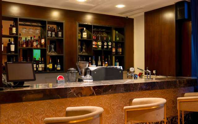 Ramada Hotel & Suites by Wyndham Erbil 32 Park