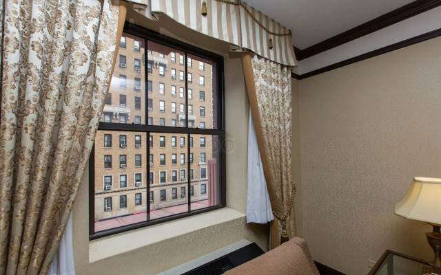 The Lucerne Hotel