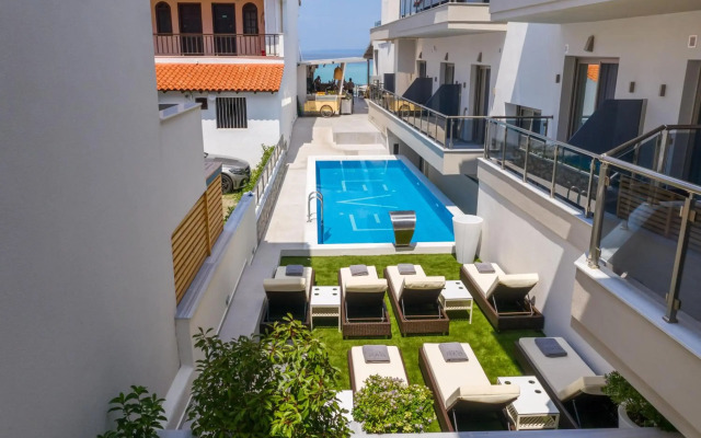 Sea Level Hotel
