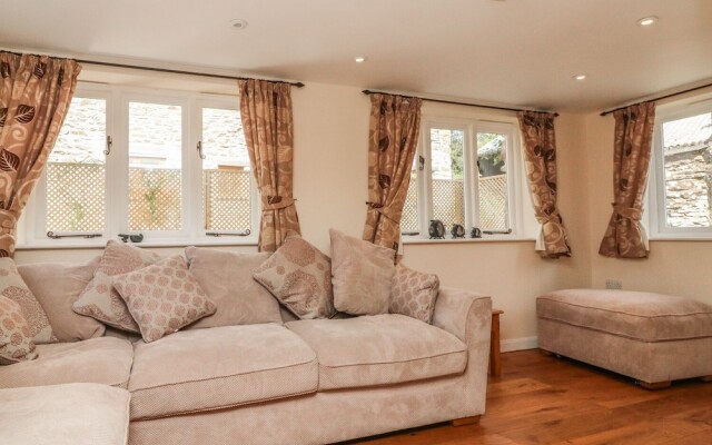 Middle Dean Farmhouse