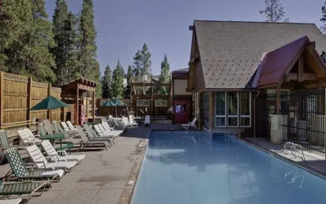 Pine Ridge Condominiums